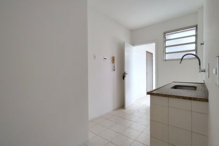 Apartamento à venda com 80m², 2 quartos e 1 vaga Apartamento à venda com 80m², 2 quartos e 1 vagaCozinha