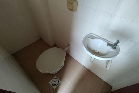 Apartamento à venda com 80m², 2 quartos e 1 vaga Apartamento à venda com 80m², 2 quartos e 1 vagaBanheiro Social