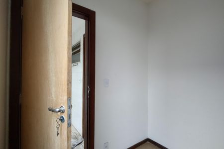 Apartamento à venda com 80m², 2 quartos e 1 vaga Apartamento à venda com 80m², 2 quartos e 1 vagaQuarto de Serviço