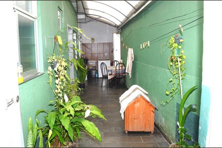 Casa à venda com 366m², 2 quartos e sem vagaVaranda