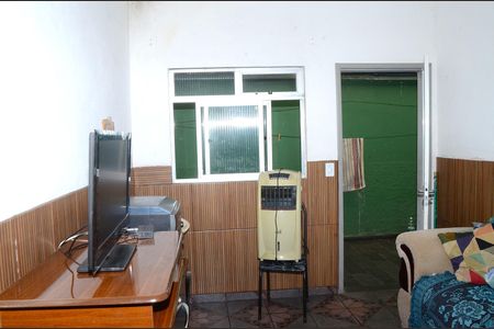 Sala de casa à venda com 2 quartos, 366m² em Goiânia, Belo Horizonte