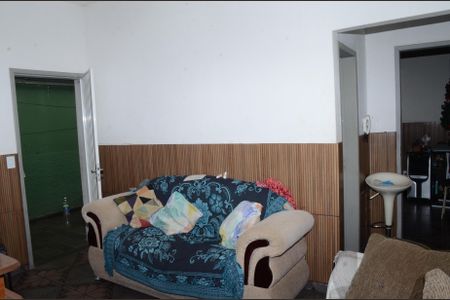 Casa à venda com 366m², 2 quartos e sem vagaSala