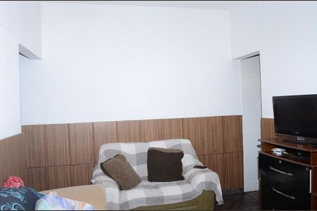 Sala de casa à venda com 2 quartos, 366m² em Goiânia, Belo Horizonte