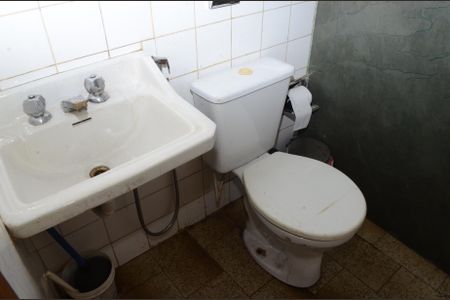 Casa à venda com 360m², 1 quarto e 4 vagasBanheiro Corredor