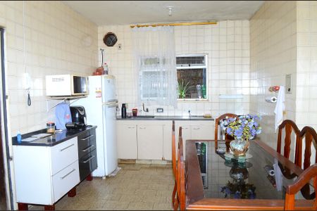 Casa à venda com 360m², 1 quarto e 4 vagascozinha