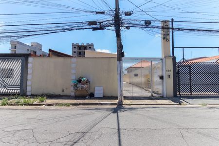 Casa de condomínio à venda com 62m², 2 quartos e 1 vagaFachada