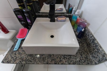 Casa de condomínio à venda com 62m², 2 quartos e 1 vagaBanheiro da Suíte 1