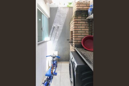 Casa de condomínio à venda com 62m², 2 quartos e 1 vagaÁrea de Serviço - Churrasqueira