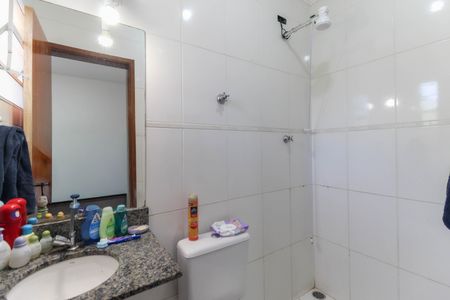 Casa de condomínio à venda com 62m², 2 quartos e 1 vagaBanheiro da Suíte 2