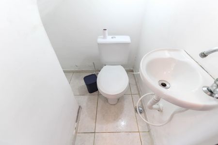 Casa de condomínio à venda com 62m², 2 quartos e 1 vagaLavabo