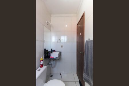 Casa de condomínio à venda com 62m², 2 quartos e 1 vagaBanheiro da Suíte 1