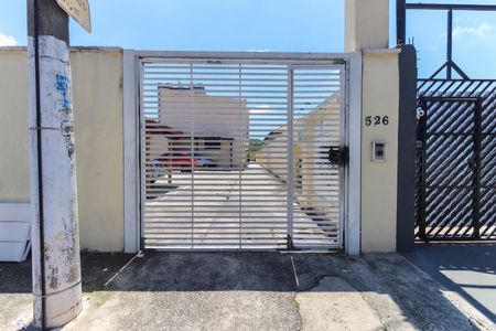 Casa de condomínio à venda com 62m², 2 quartos e 1 vagaFachada