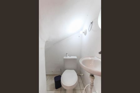 Casa de condomínio à venda com 62m², 2 quartos e 1 vagaLavabo