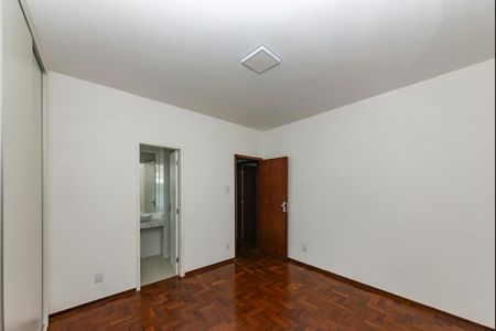 Apartamento à venda com 100m², 3 quartos e 1 vaga Apartamento à venda com 100m², 3 quartos e 1 vagaSuíte