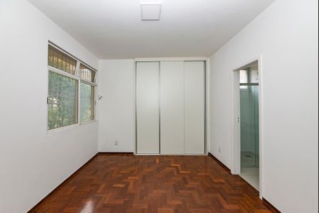 Apartamento à venda com 100m², 3 quartos e 1 vaga Apartamento à venda com 100m², 3 quartos e 1 vagaSuíte
