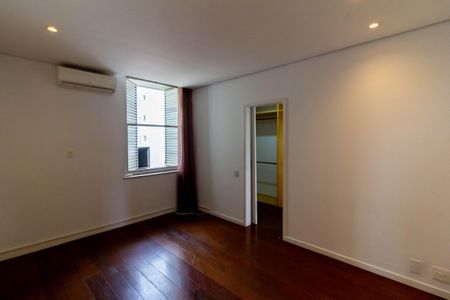 Suíte de apartamento para alugar com 2 quartos, 160m² em Santo Antônio, Belo Horizonte