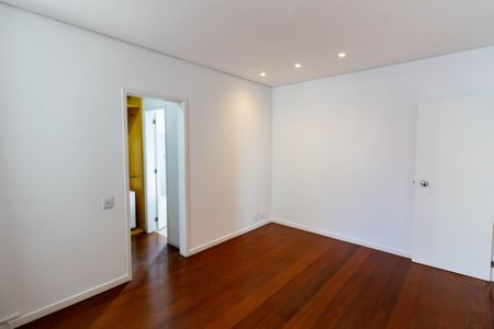 Suíte de apartamento para alugar com 2 quartos, 160m² em Santo Antônio, Belo Horizonte