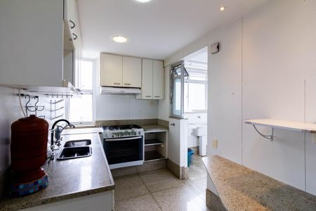 Apartamento para alugar com 160m², 2 quartos e 2 vagas Apartamento para alugar com 160m², 2 quartos e 2 vagasCozinha