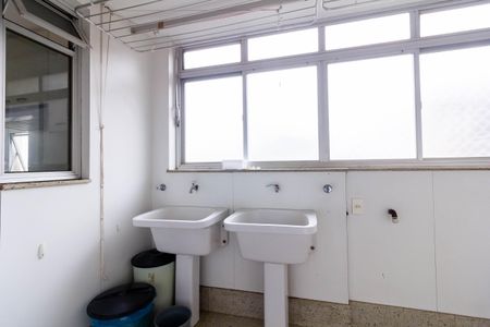 Apartamento para alugar com 160m², 2 quartos e 2 vagas Apartamento para alugar com 160m², 2 quartos e 2 vagasÁrea de Serviço