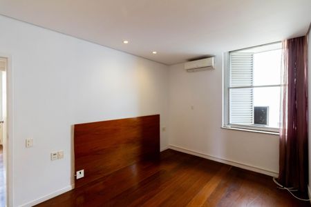 Suíte de apartamento para alugar com 2 quartos, 160m² em Santo Antônio, Belo Horizonte