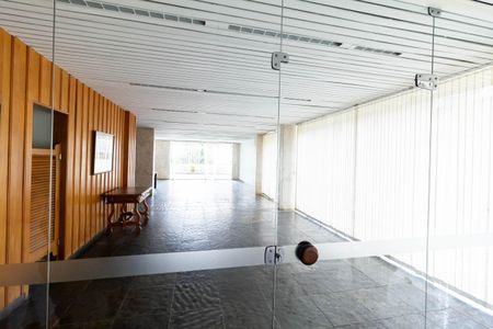Apartamento para alugar com 160m², 2 quartos e 2 vagas Apartamento para alugar com 160m², 2 quartos e 2 vagasEntrada