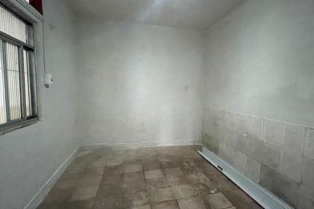 Quarto de casa para alugar com 2 quartos, 200m² em Centro, Duque de Caxias
