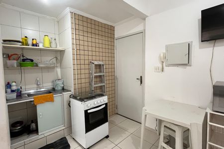Cozinha de kitnet/studio para alugar com 1 quarto, 20m² em Aparecida, Santos