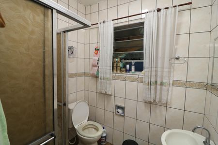 Casa à venda com 138m², 3 quartos e 2 vagasBanheiro