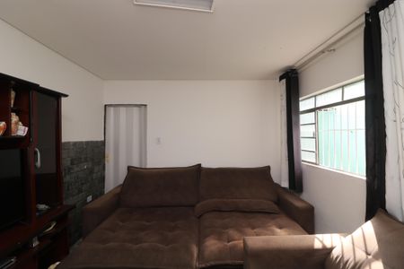 Casa à venda com 138m², 3 quartos e 2 vagasSala