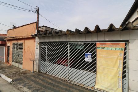 Casa à venda com 138m², 3 quartos e 2 vagasFachada