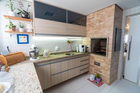 Apartamento à venda com 130m², 4 quartos e 3 vagasCozinha
