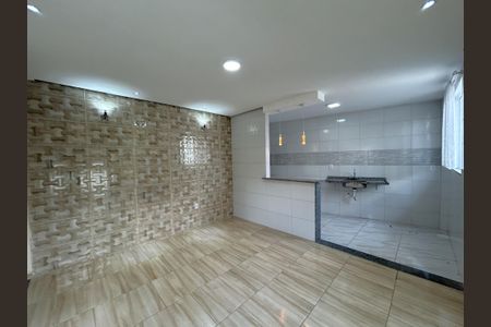 Sala de casa à venda com 2 quartos, 60m² em Quintino Bocaiúva, Rio de Janeiro