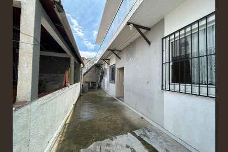 Casa à venda com 60m², 2 quartos e sem vagaQuintal