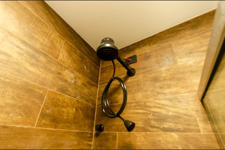 Banheiro de apartamento para alugar com 1 quarto, 23m² em Itaberaba, São Paulo