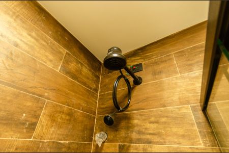 Banheiro de kitnet/studio para alugar com 1 quarto, 23m² em Itaberaba, São Paulo