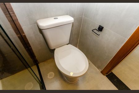 Banheiro de kitnet/studio para alugar com 1 quarto, 23m² em Itaberaba, São Paulo