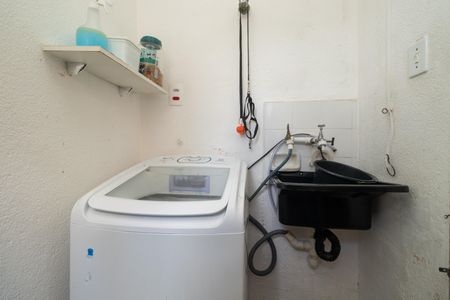 Apartamento à venda com 57m², 2 quartos e 1 vaga Apartamento à venda com 57m², 2 quartos e 1 vagaÁrea de Serviço