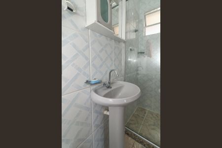 Banheiro de apartamento à venda com 1 quarto, 37m² em Jardim Dona Leopoldina, Porto Alegre