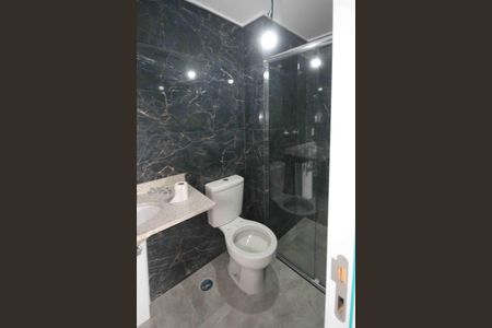 Apartamento para alugar com 65m², 2 quartos e 1 vaga Apartamento para alugar com 65m², 2 quartos e 1 vagaBanheiro da Suite