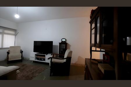 Casa para alugar com 250m², 2 quartos e 1 vaga