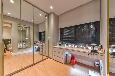 Apartamento à venda com 134m², 2 quartos e 2 vagas Apartamento à venda com 134m², 2 quartos e 2 vagasSuíte 2 - Closet