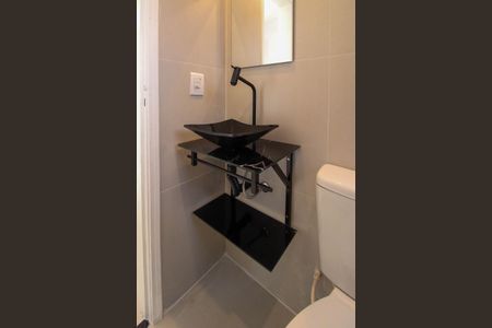 Apartamento à venda com 60m², 3 quartos e 1 vaga Apartamento à venda com 60m², 3 quartos e 1 vagaBanheiro