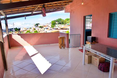 Casa à venda com 360m², 2 quartos e sem vaga