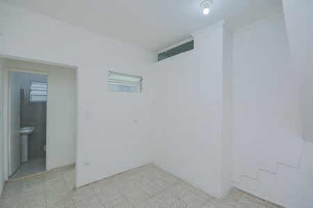Casa para alugar com 1 quarto, 35m² em Vila Santa Maria, São Paulo