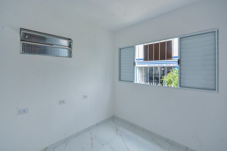 Casa para alugar com 1 quarto, 35m² em Vila Santa Maria, São Paulo