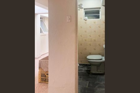 Casa à venda com 188m², 4 quartos e 2 vagas Casa à venda com 188m², 4 quartos e 2 vagasBanheiro de serviço