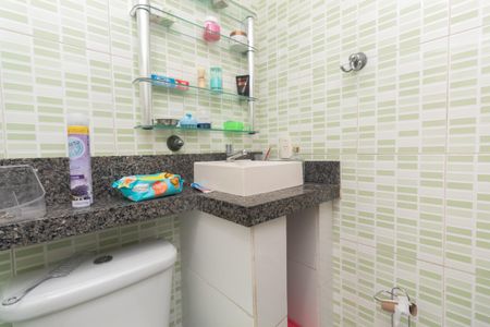 Casa para alugar com 173m², 4 quartos e 2 vagas Casa para alugar com 173m², 4 quartos e 2 vagasBanheiro casa 1