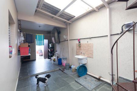 Casa para alugar com 173m², 4 quartos e 2 vagas Casa para alugar com 173m², 4 quartos e 2 vagasÁrea de Serviço / Quintal