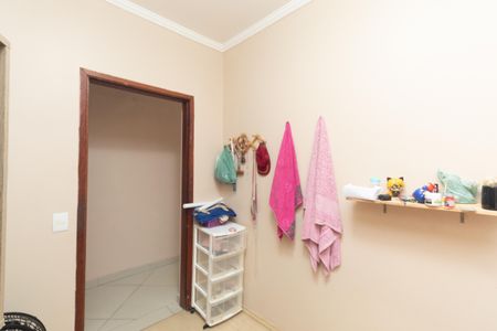 Casa para alugar com 173m², 4 quartos e 2 vagas Casa para alugar com 173m², 4 quartos e 2 vagasQuarto 2