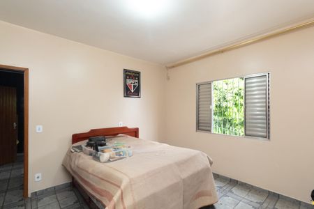 Casa para alugar com 173m², 4 quartos e 2 vagas Casa para alugar com 173m², 4 quartos e 2 vagasQuarto casa 2